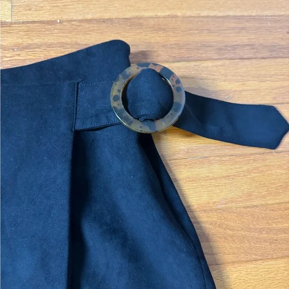 Zara Dark Black Wrap Skort with Tortoiseshell Buckle Sz. L - Picture 4 of 6